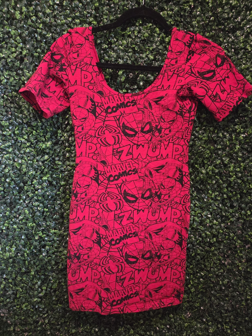 Marvel Red Comic-Print Scoop Neck Mini Dress
